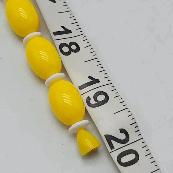 Avon 1987 Sunsations Choker Necklace Earrings Yellow Beads Interlocking Design - Picture 7 of 7